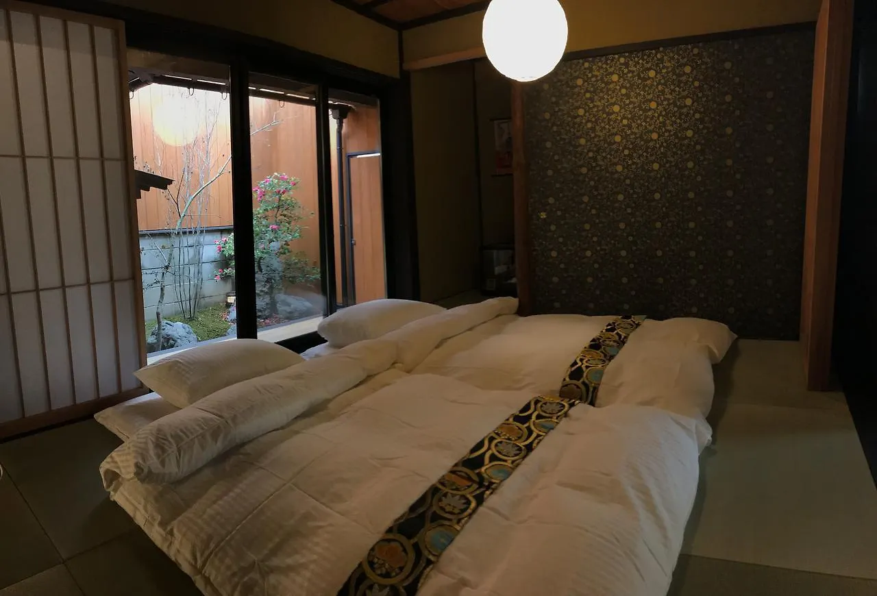 Villa 京町屋の宿悠路里 Kyo-Machiya Yululy Kyoto